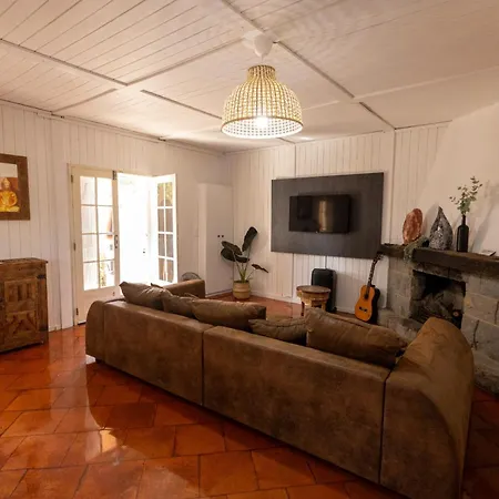 Pensjonat Casa Feia Costa de Caparica